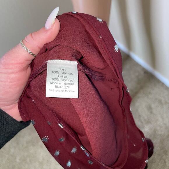 Nine West top blouse sleeveless maroon burgundy metallic dots SZ L - Picture 5 of 9